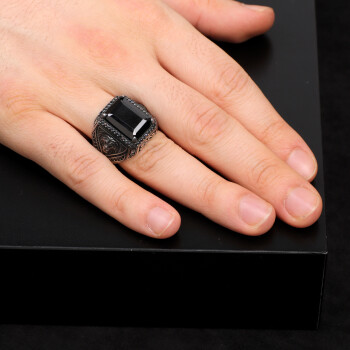  925 Sterling Silver Men's Black Onyx Lion Ring - 