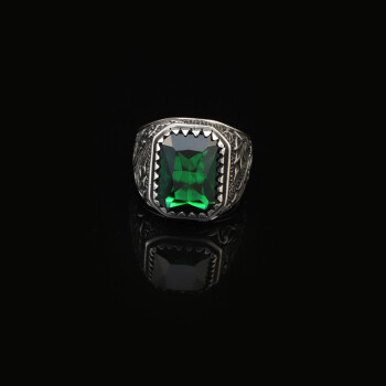  Handmade Emerald Gemstone Engagement Ring for Men - 3