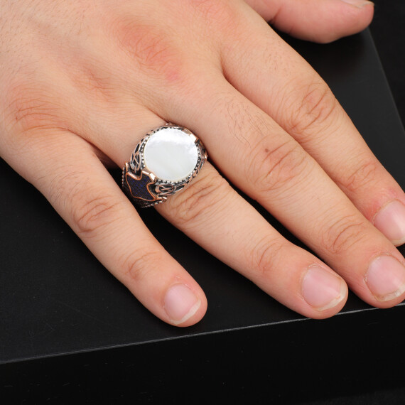  Vintage Mother of Pearl Signet Ring with Micro Sapphire Stone - 6