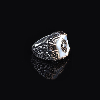 Vintage Ottoman Style Mother of Pearl and Onyx Silver Ring - 4